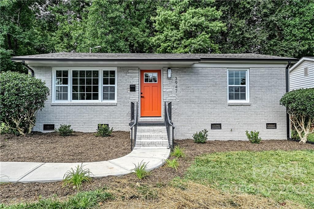 Property Photo:  3947 Tillman Road  NC 28208 