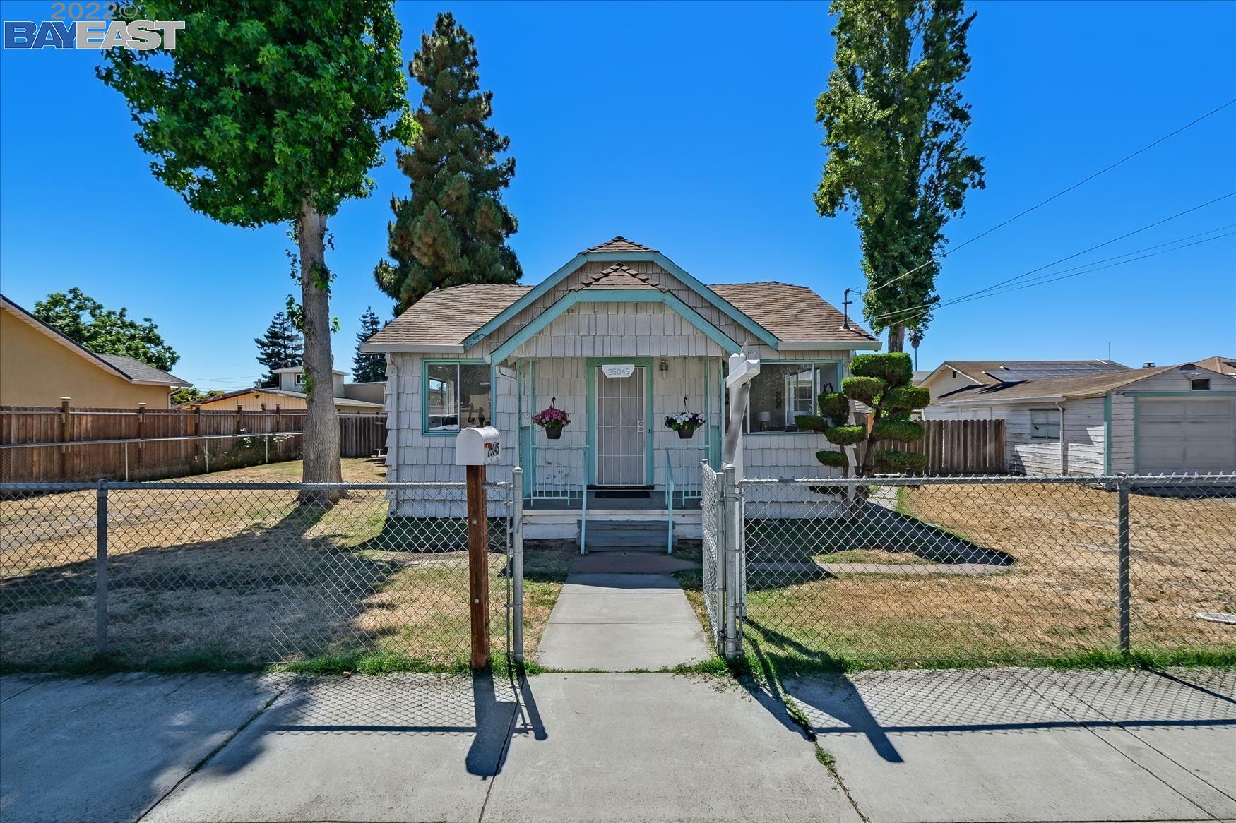 Property Photo:  25045 Mohr Dr  CA 94545 