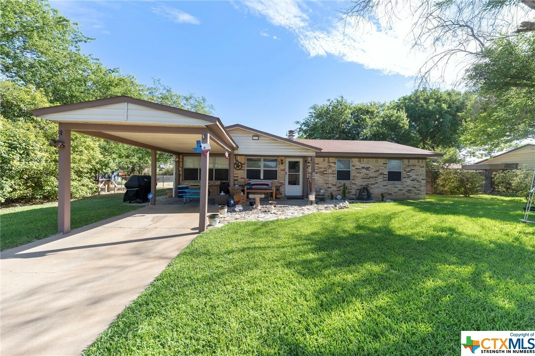 Property Photo:  705 Hub Drive  TX 76542 