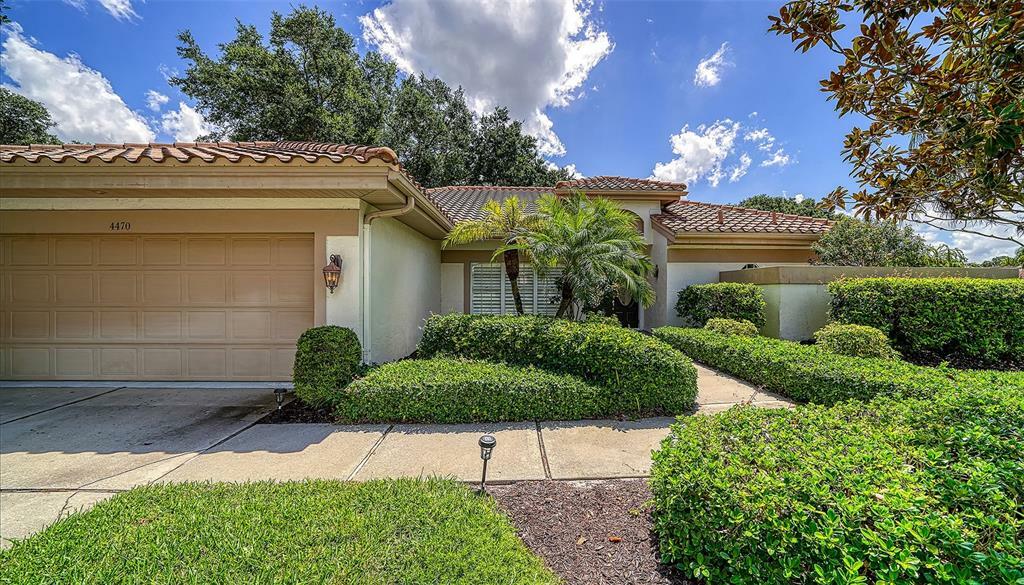 Property Photo:  4470 Highland Oaks Circle  FL 34235 