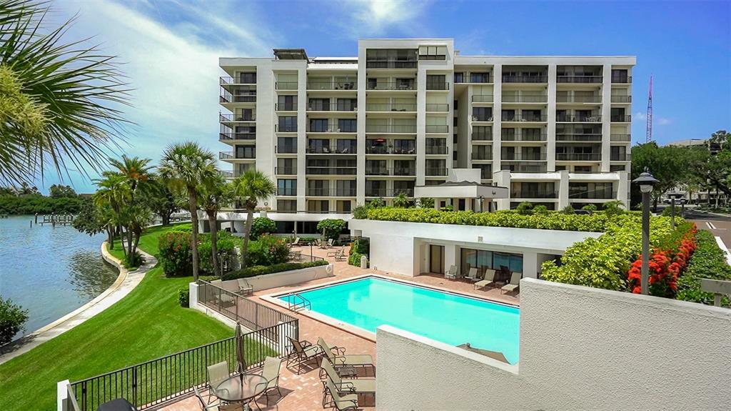 Property Photo: 8 Belleview Boulevard 803 FL 33756
