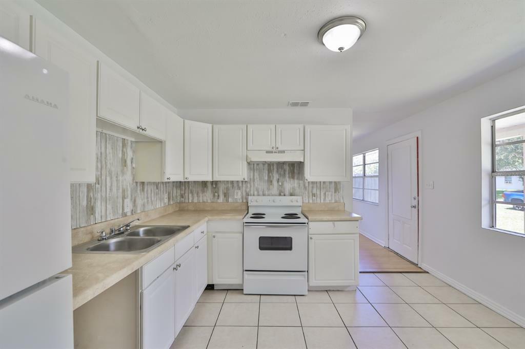 Property Photo:  5220 S Sherwood Avenue  FL 33611 