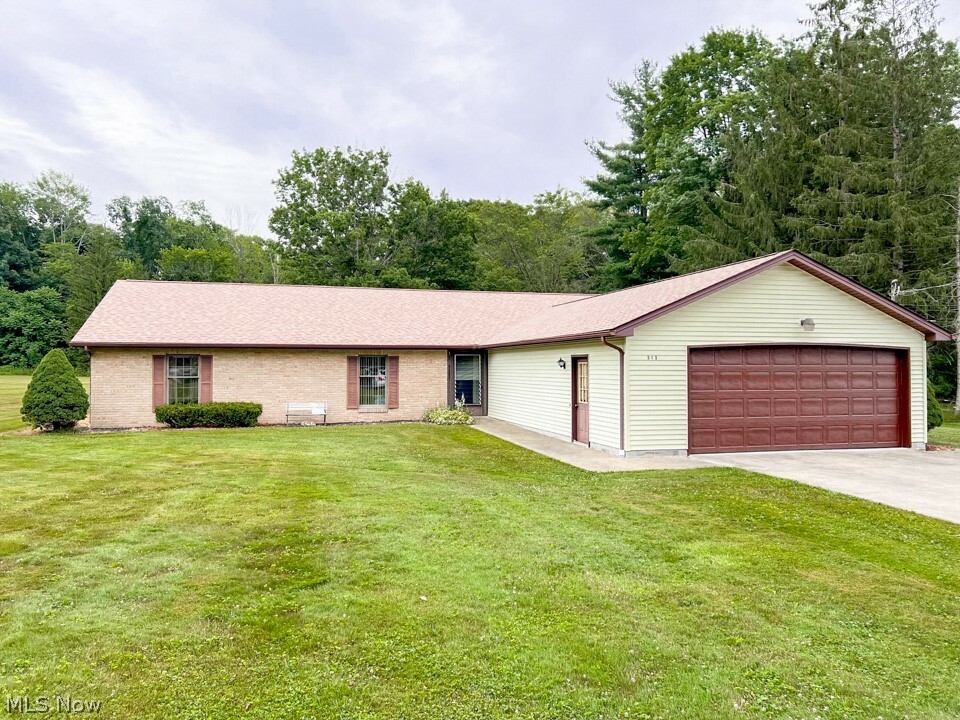 Property Photo:  313 Bedford Road  OH 44436 