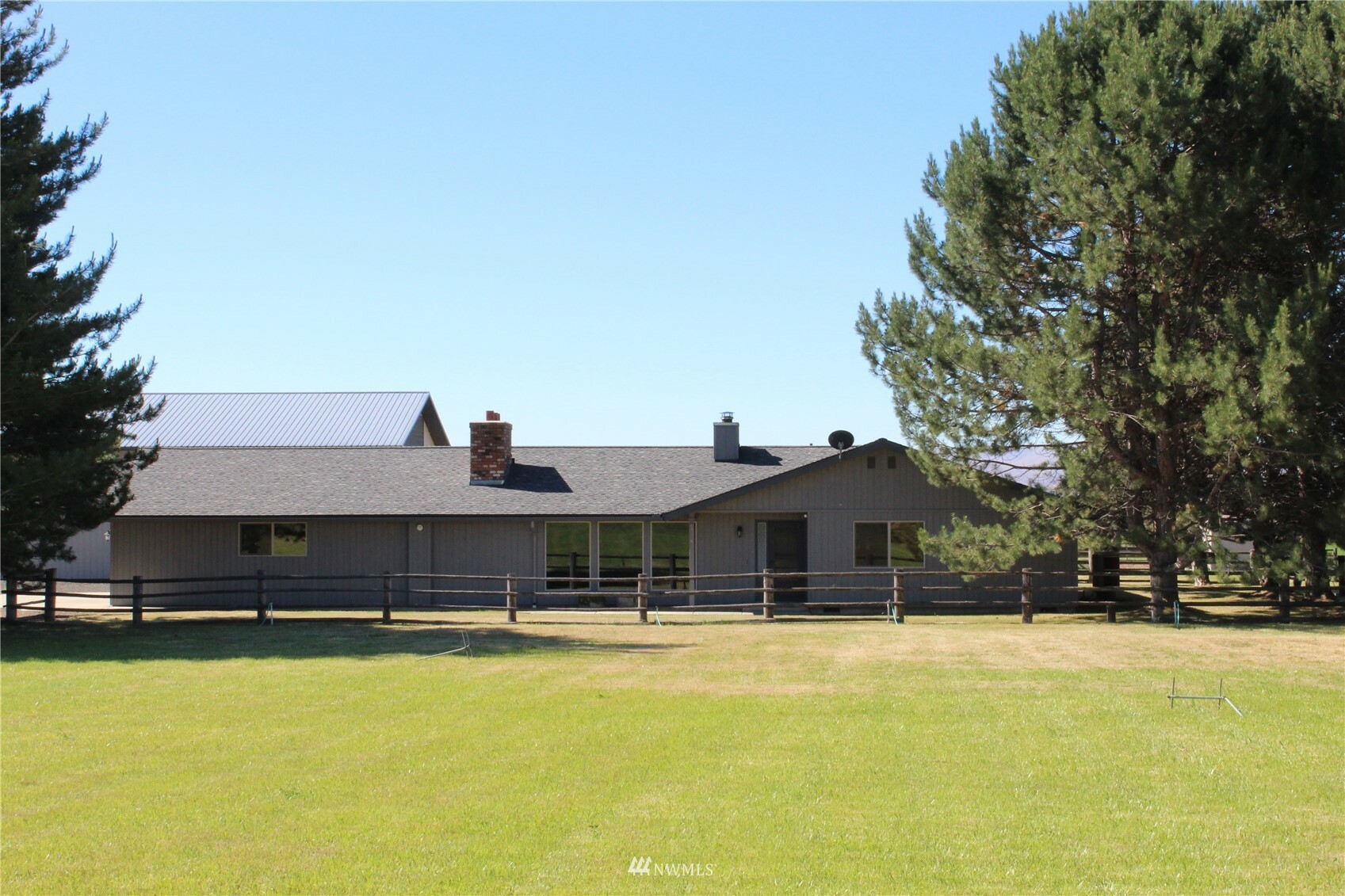 Property Photo:  2170 Game Farm Road  WA 98926 