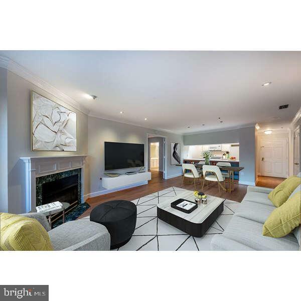 Property Photo:  1050 N Stuart Street 504  VA 22201 