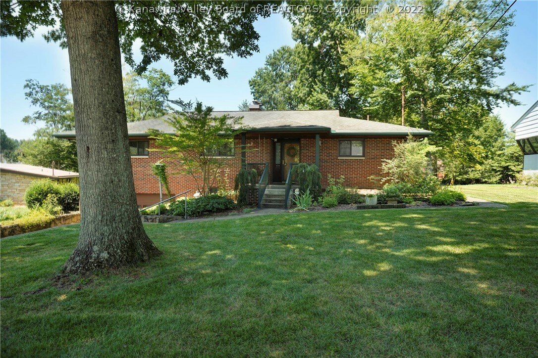 Property Photo: 935 Hughes Drive WV 25177