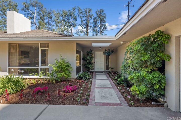 Property Photo:  2226 Canyon Road  CA 91006 