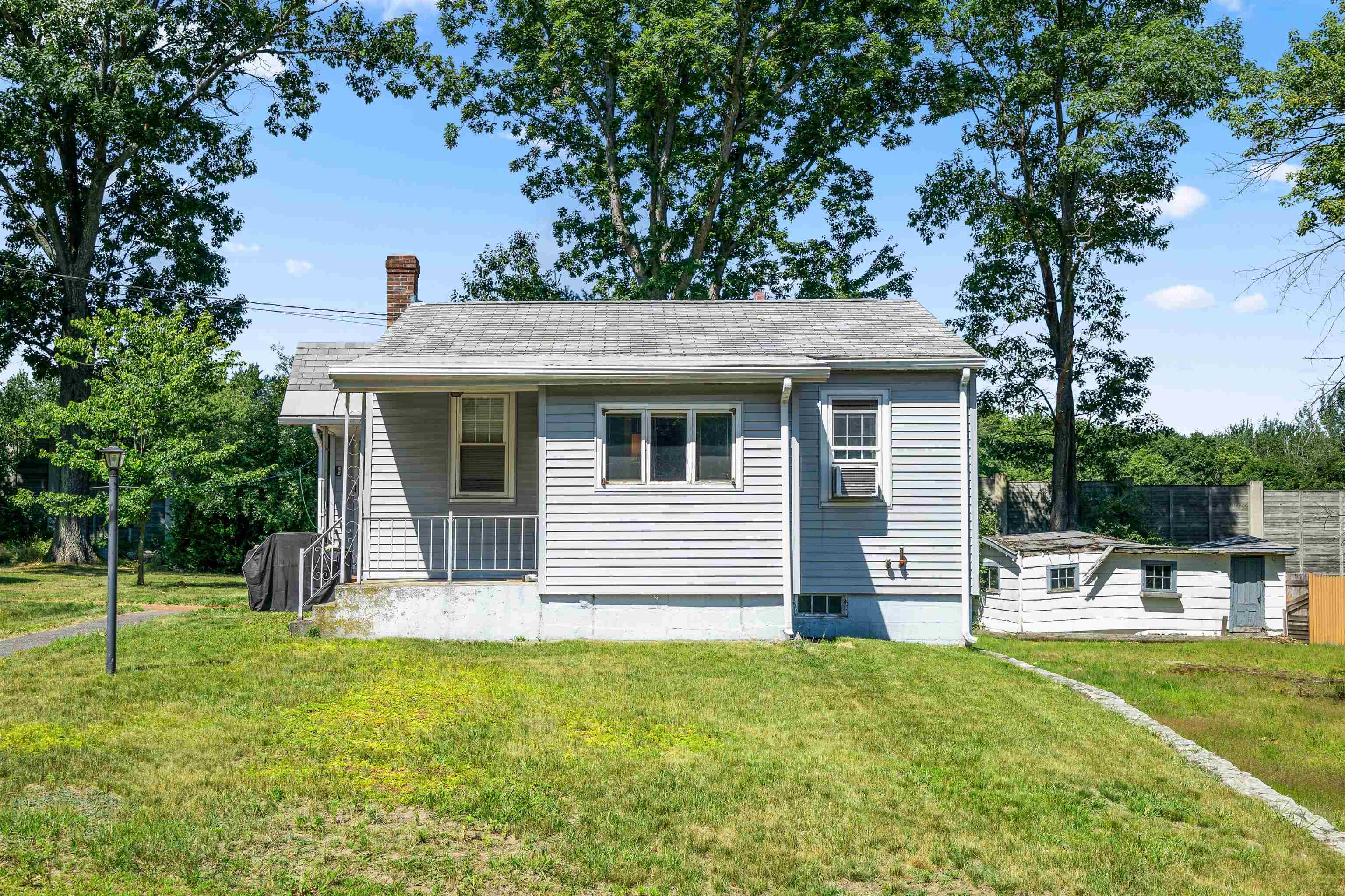 Property Photo:  110 Waverly Street  NH 03109 