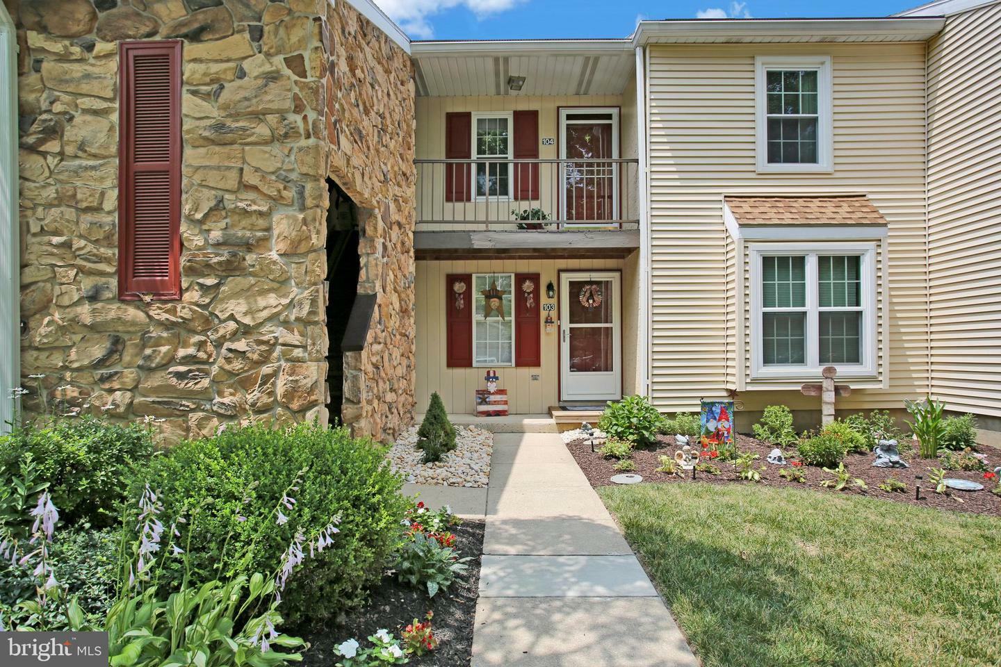 Property Photo:  104 Valley Greene Circle  PA 19610 