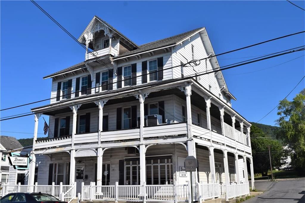 Property Photo:  201 West Main Street 2C  PA 18072 