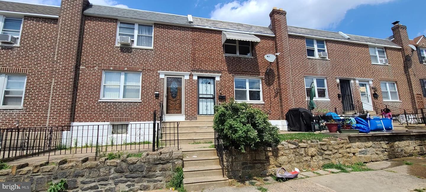 Property Photo:  1231 Elbridge Street  PA 19111 