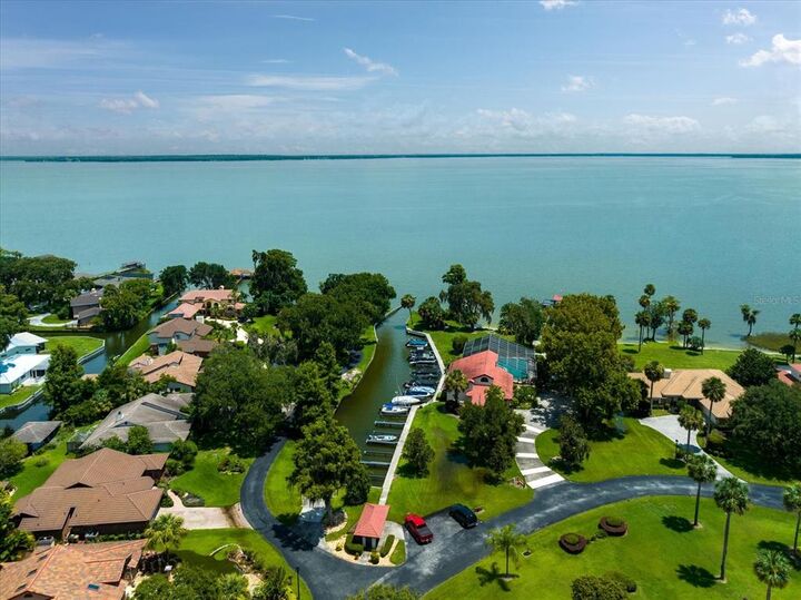 Property Photo:  102 Peppertree Court  FL 34797 