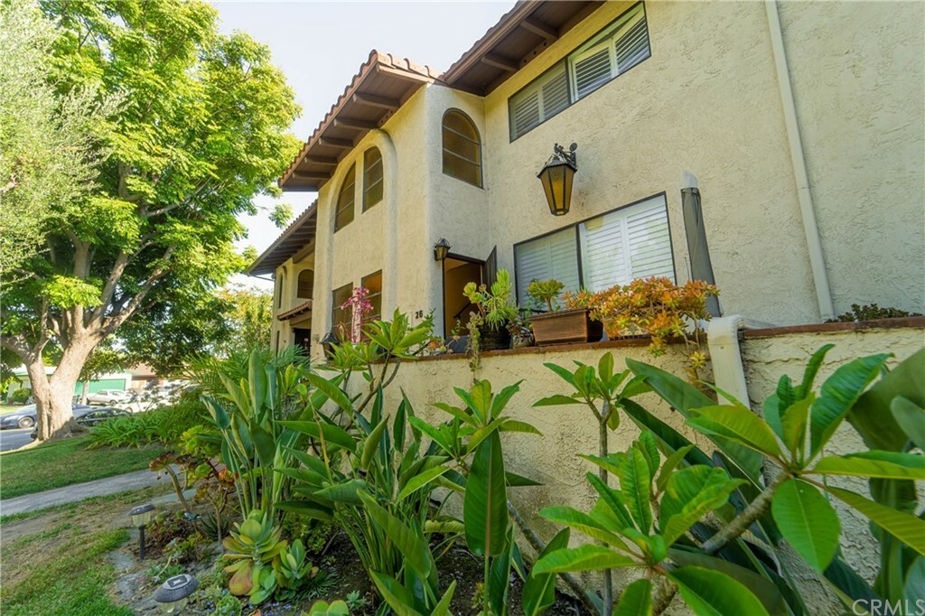 Property Photo:  400 S Flower Street 26  CA 92868 