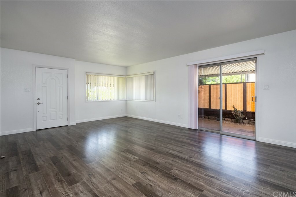 Property Photo: 11507 Broadway 1 CA 90601
