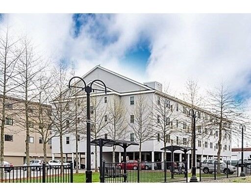 Property Photo:  107 Foster St 107  MA 01960 