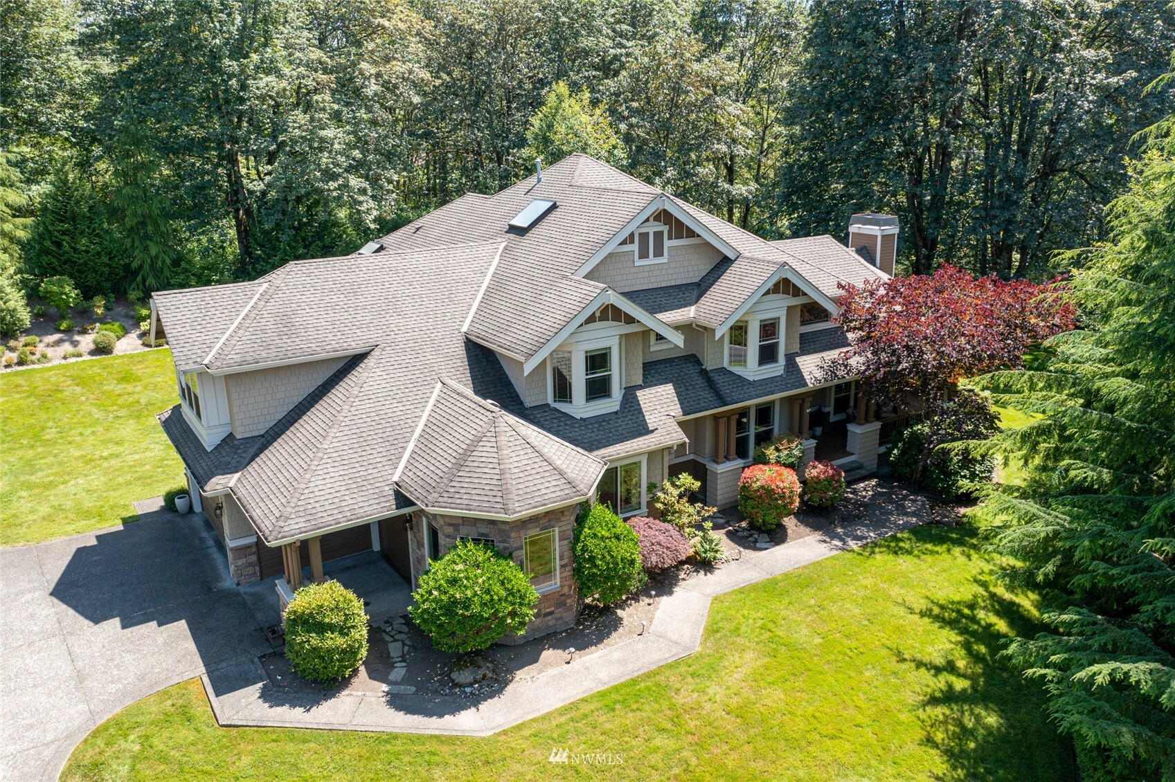Property Photo: 25129 NE 42nd Place WA 98053