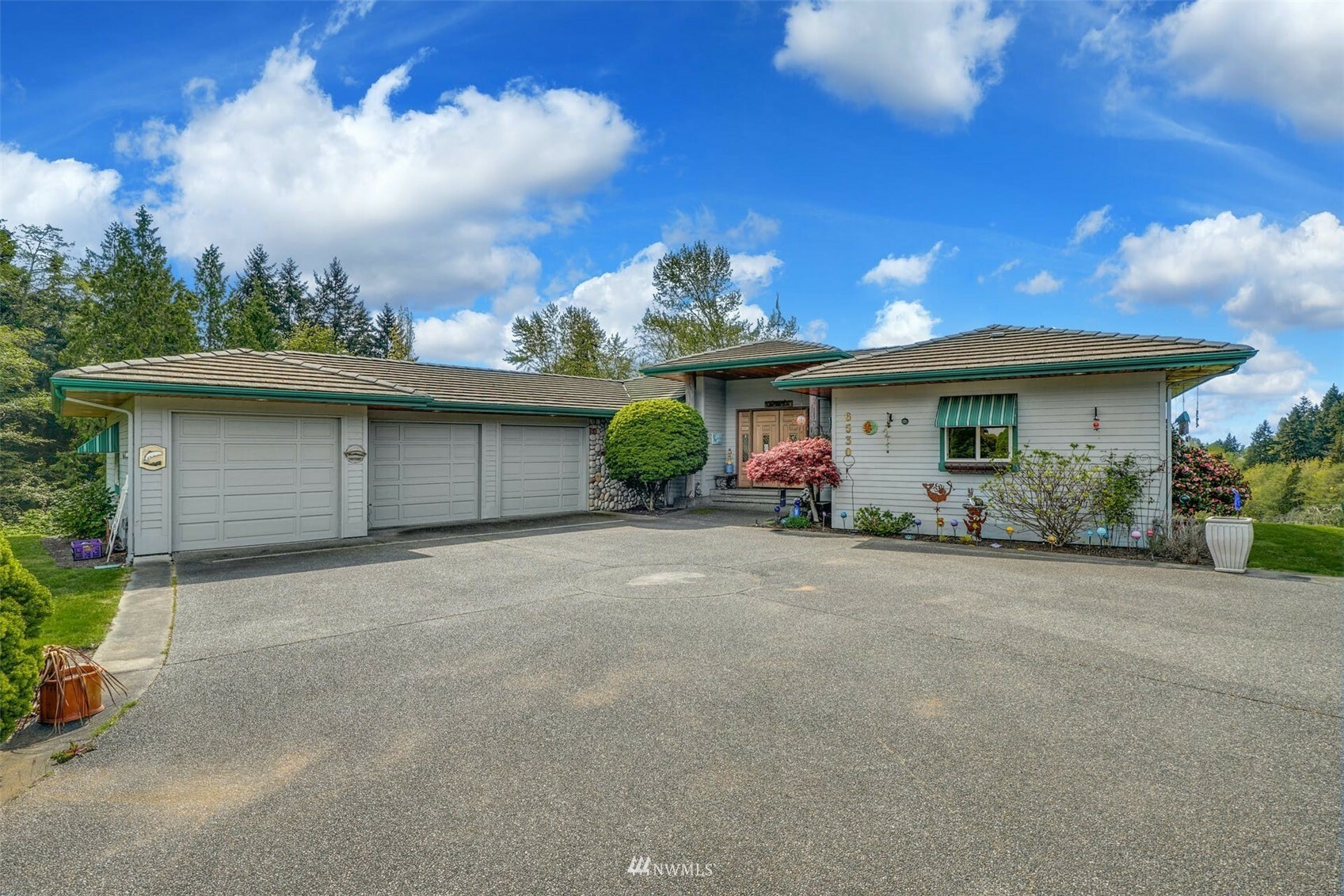 Property Photo:  6530 146th Street SW  WA 98026 