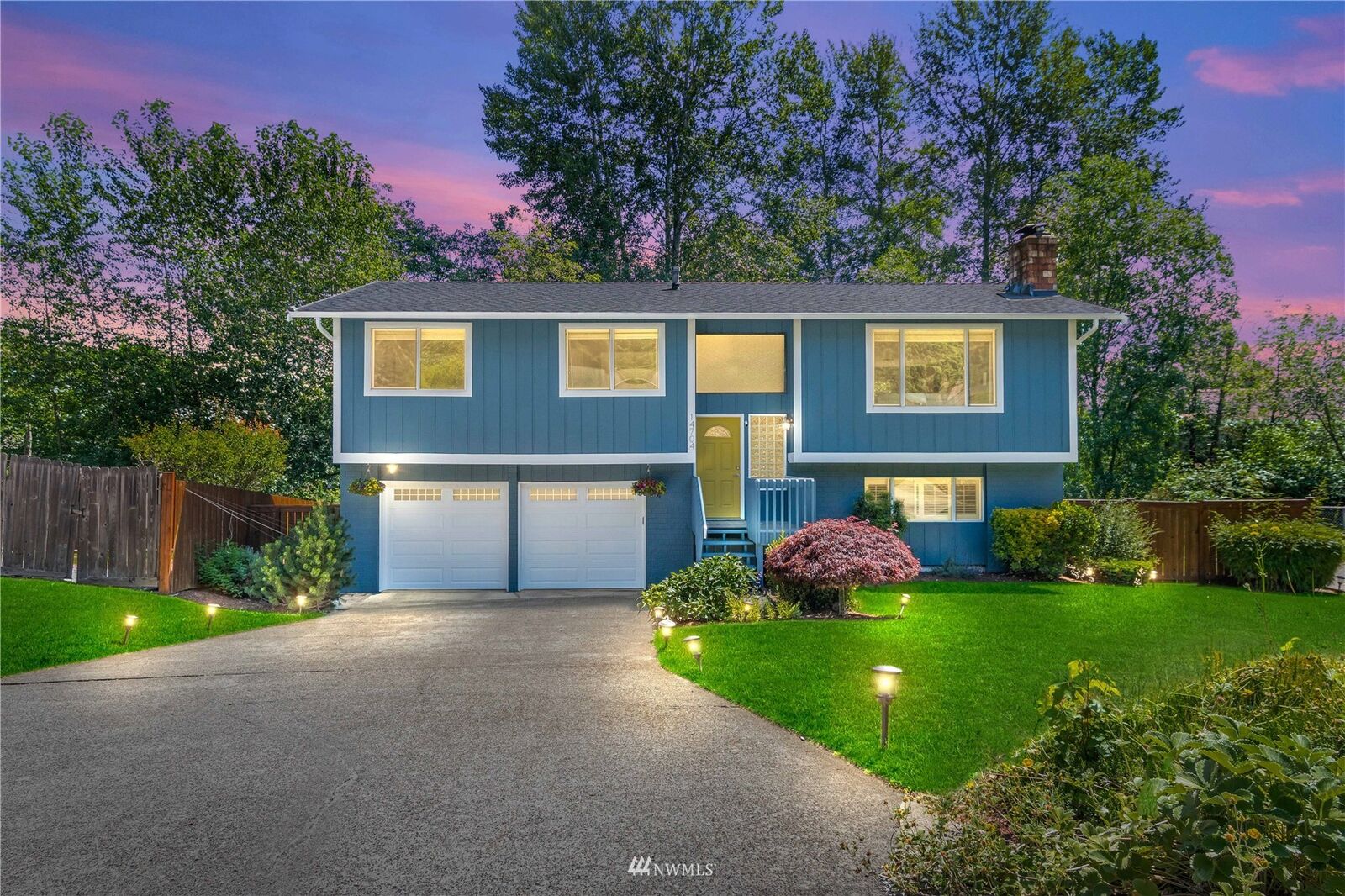 Property Photo:  14704 107th Avenue NE  WA 98011 