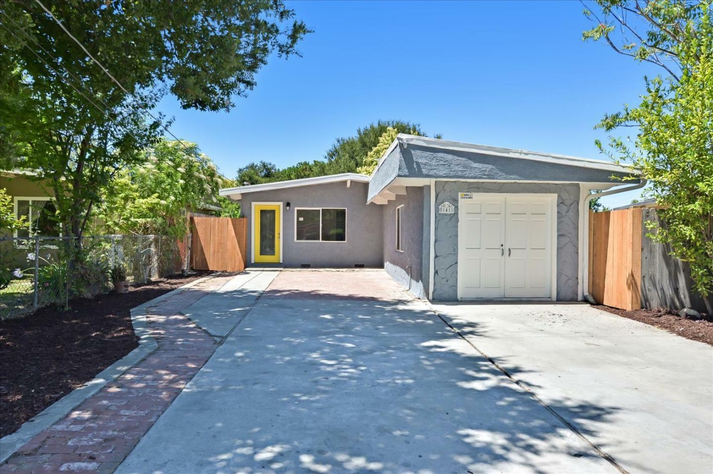 Property Photo:  141 Hamilton Avenue  CA 94025 