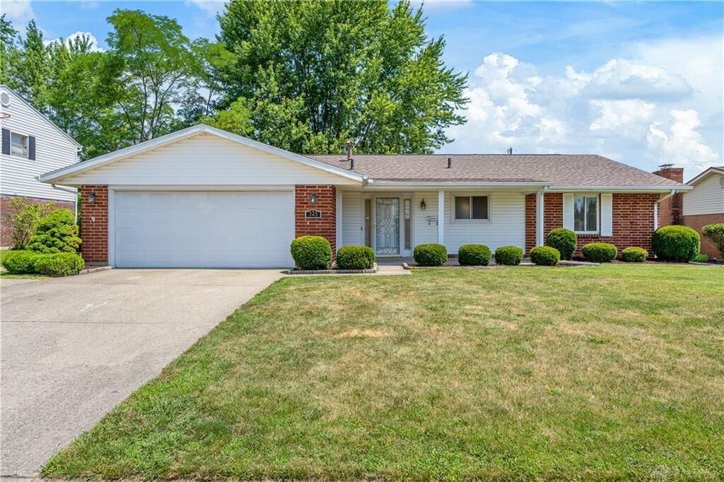 Property Photo: 325 E Dayton Yellow Springs Road OH 45324