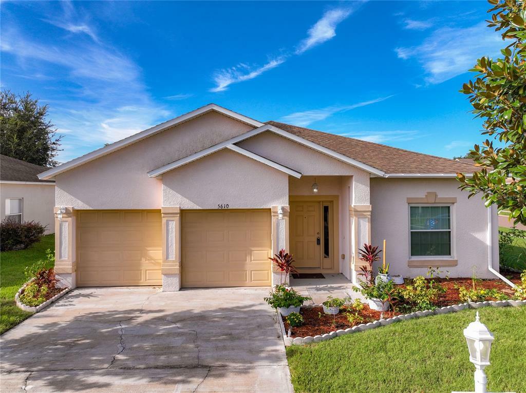 Property Photo:  5610 Forest Ridge Drive  FL 33881 