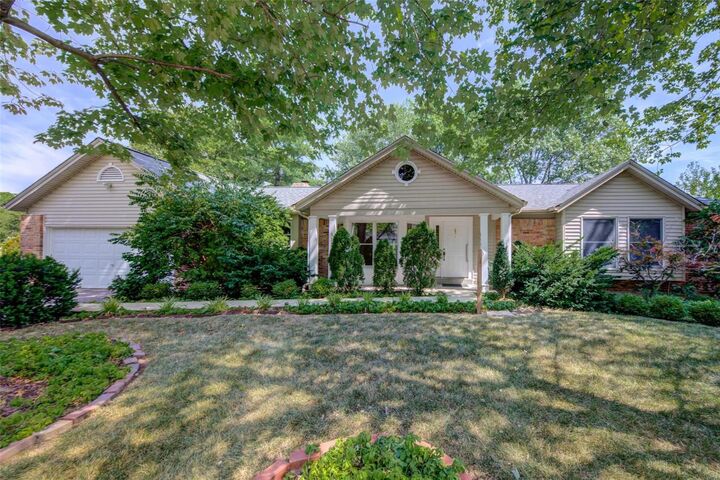511 Gray Barn Lane  Warson Woods MO 63122 photo