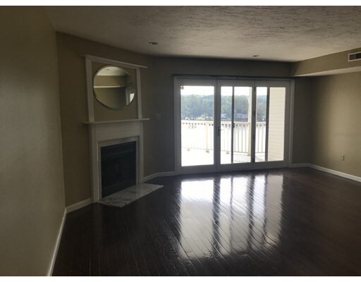 Property Photo: 190 South Quinsigamond Ave U205 MA 01545