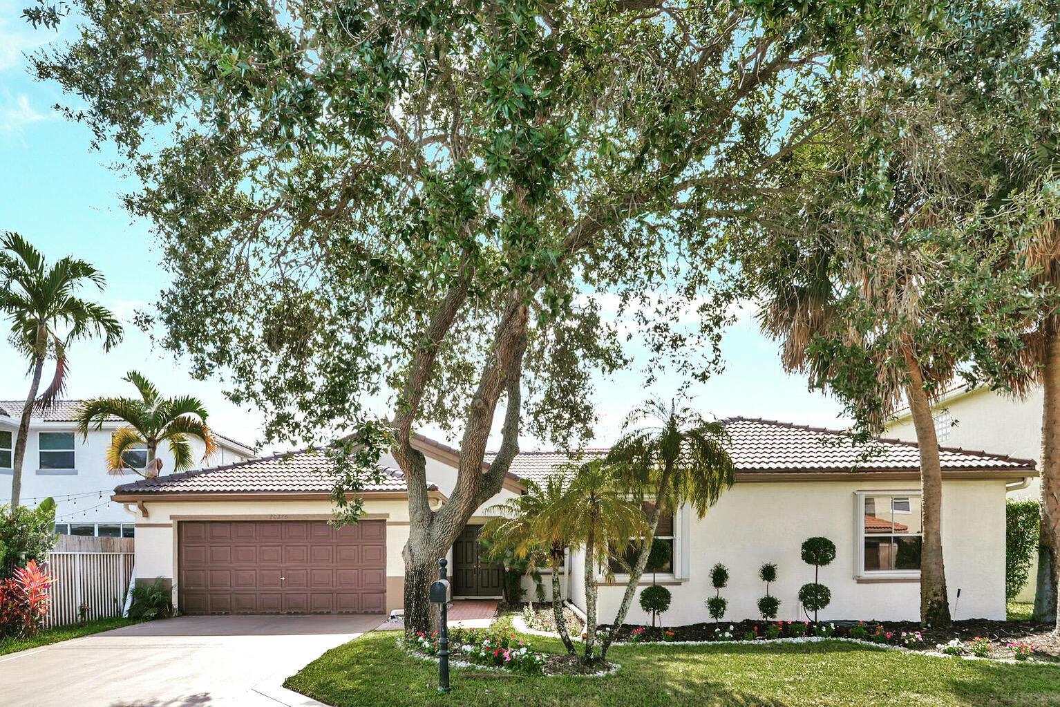 Property Photo:  20276 Monteverdi Circle  FL 33498 