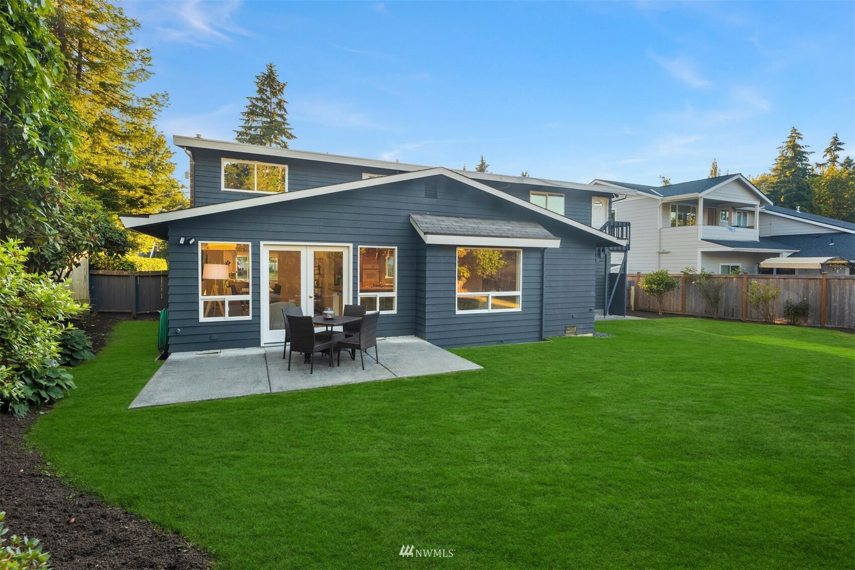 Property Photo:  22413 86th Avenue W  WA 98026 