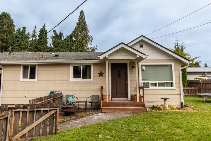 Property Photo: 140 Maddock Place WA 98632