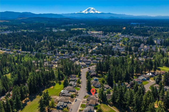 Property Photo: 26027 Lake Wilderness Country Club Drive SE WA 98038