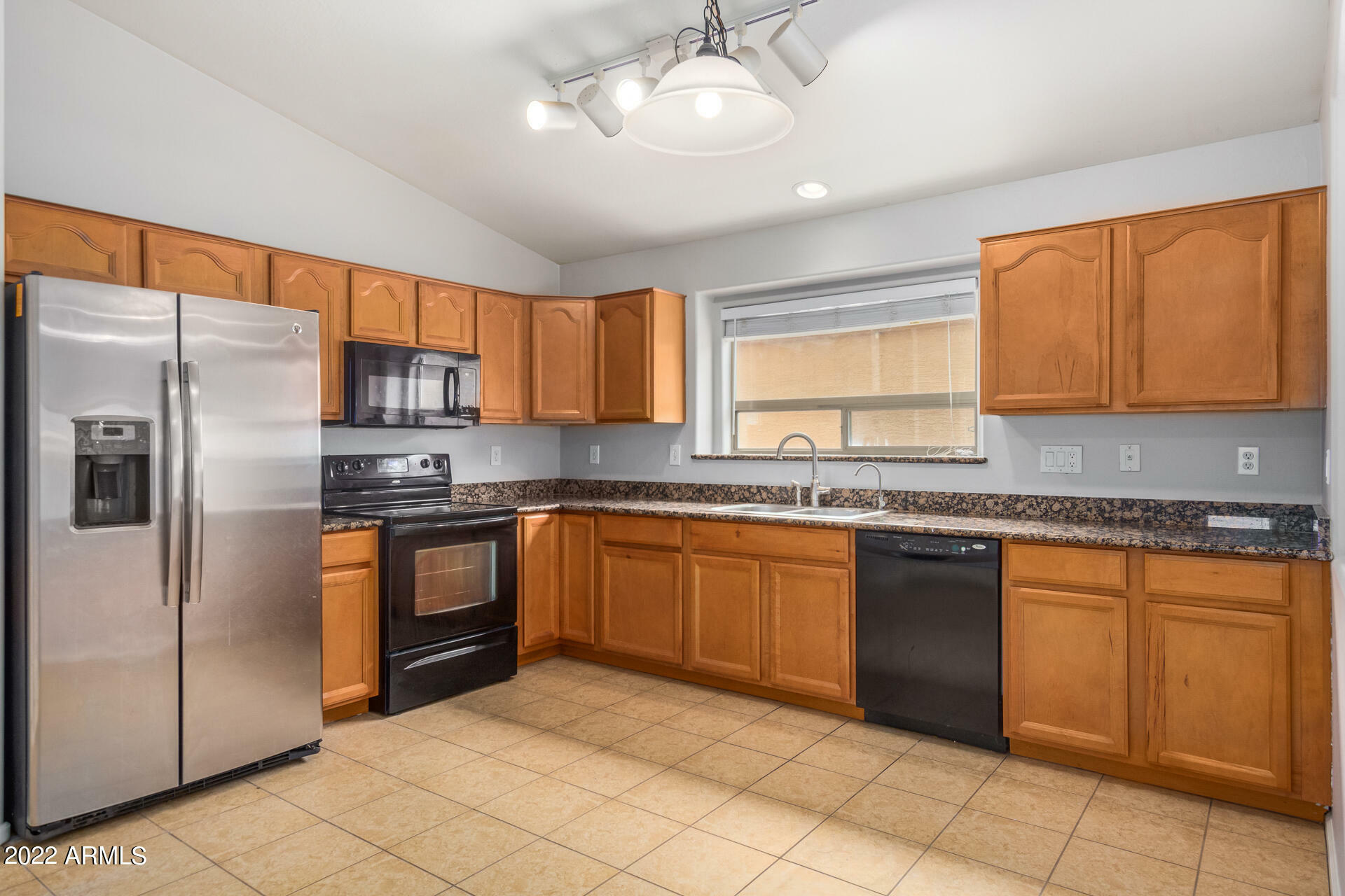 Property Photo:  1700 E Leslie Avenue  AZ 85140 