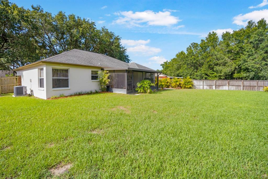 Property Photo:  1052 Malletwood Drive  FL 33510 