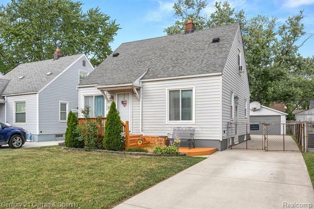 Property Photo:  25274 Colgate Street  MI 48125 