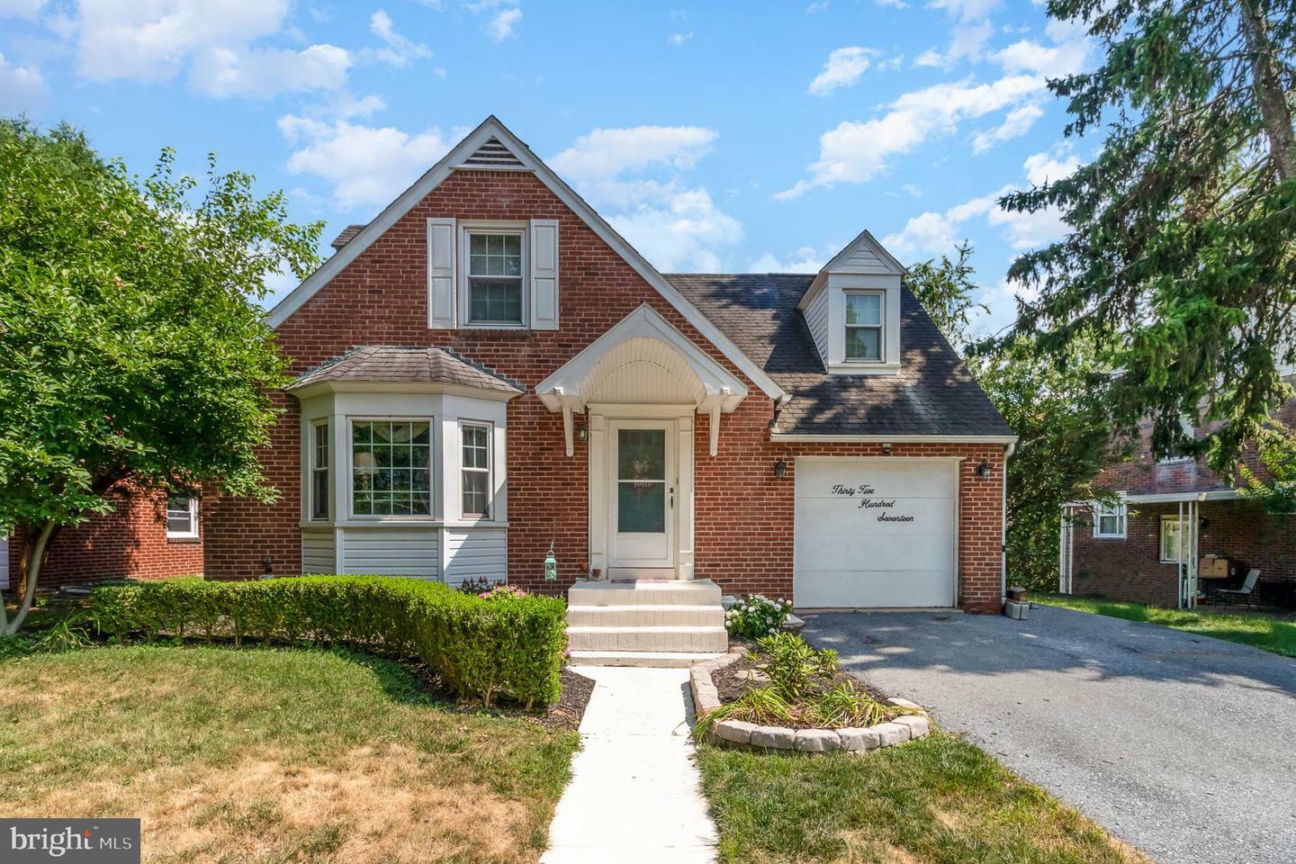 Property Photo: 3517 Schoolhouse Lane PA 17109