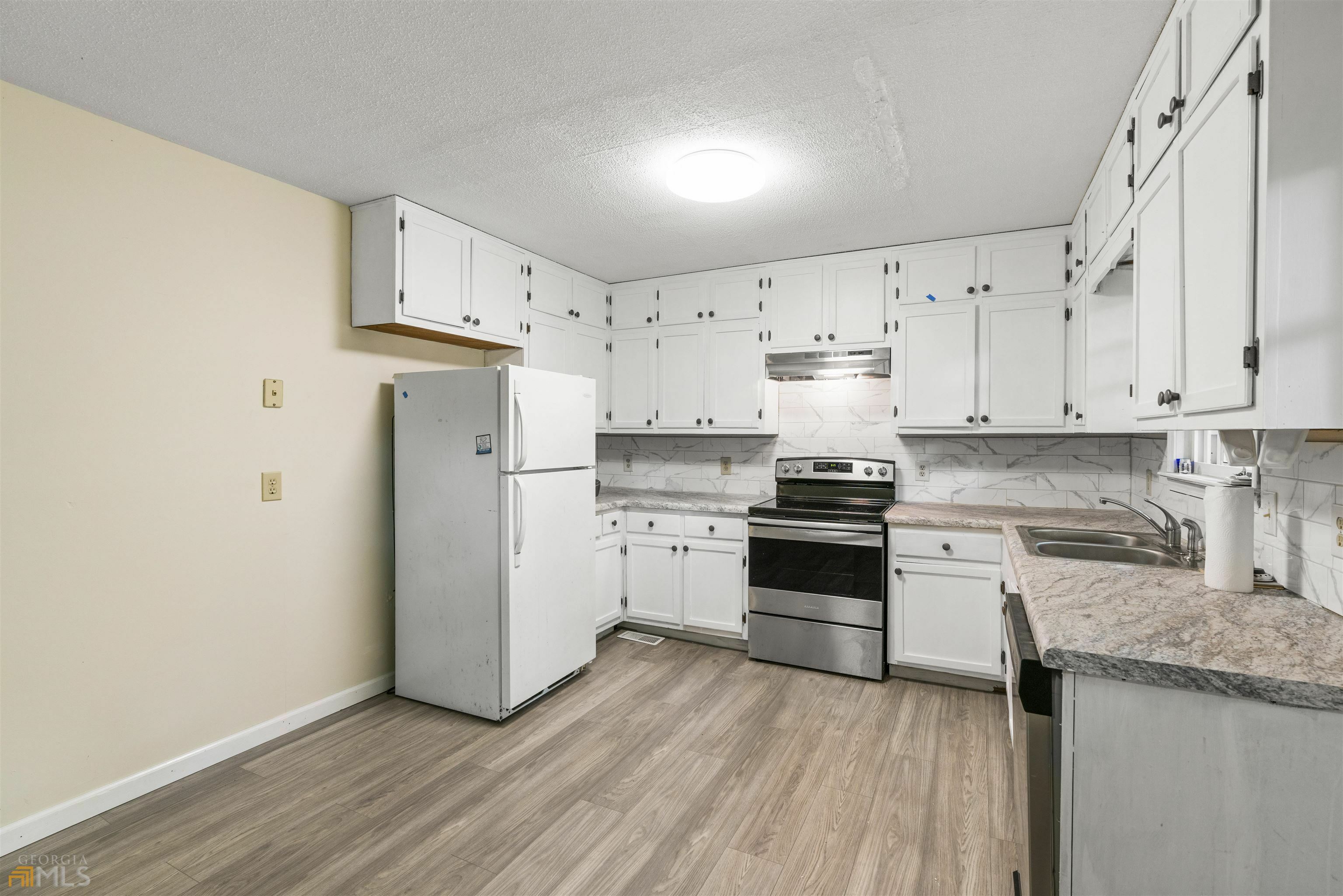 Property Photo: 641 Bailey Woods Road GA 30019
