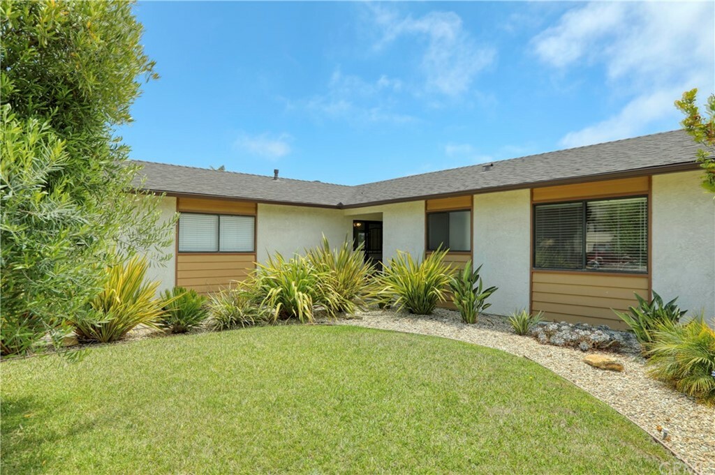 Property Photo:  1476 Longbranch Avenue  CA 93433 