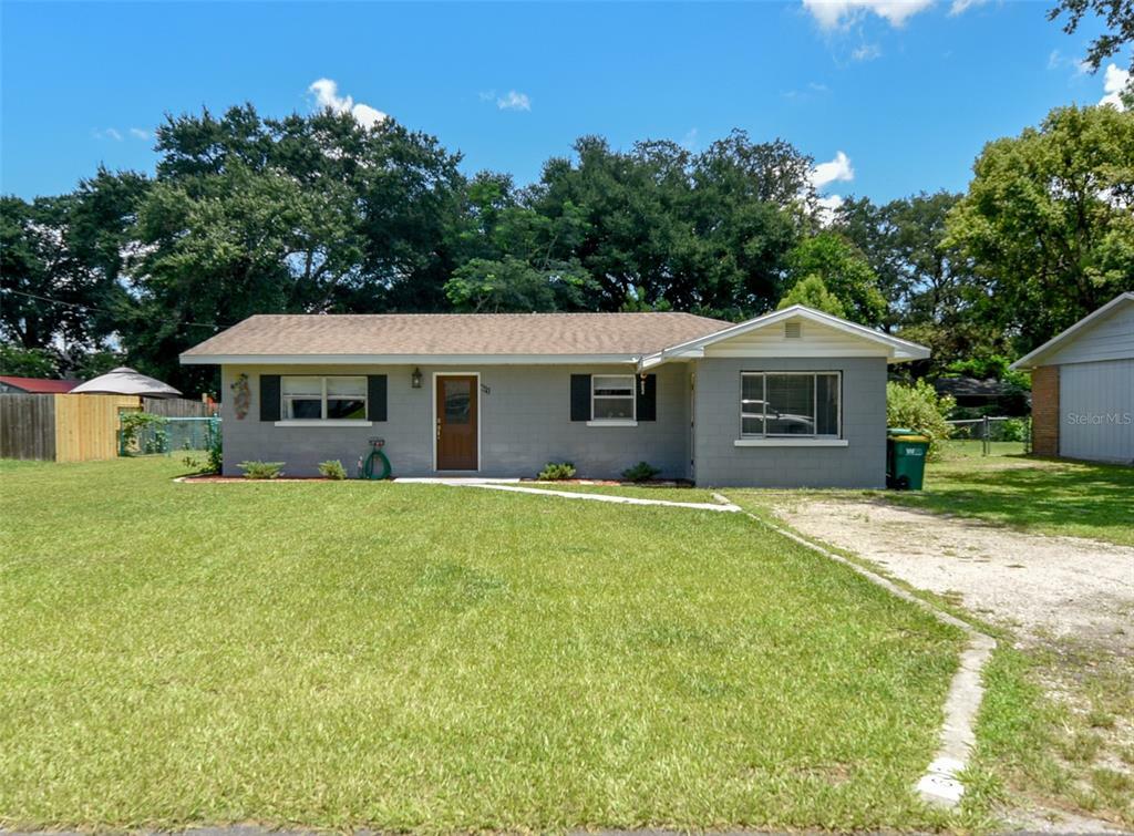 Property Photo:  601 Patricia Avenue  FL 34731 