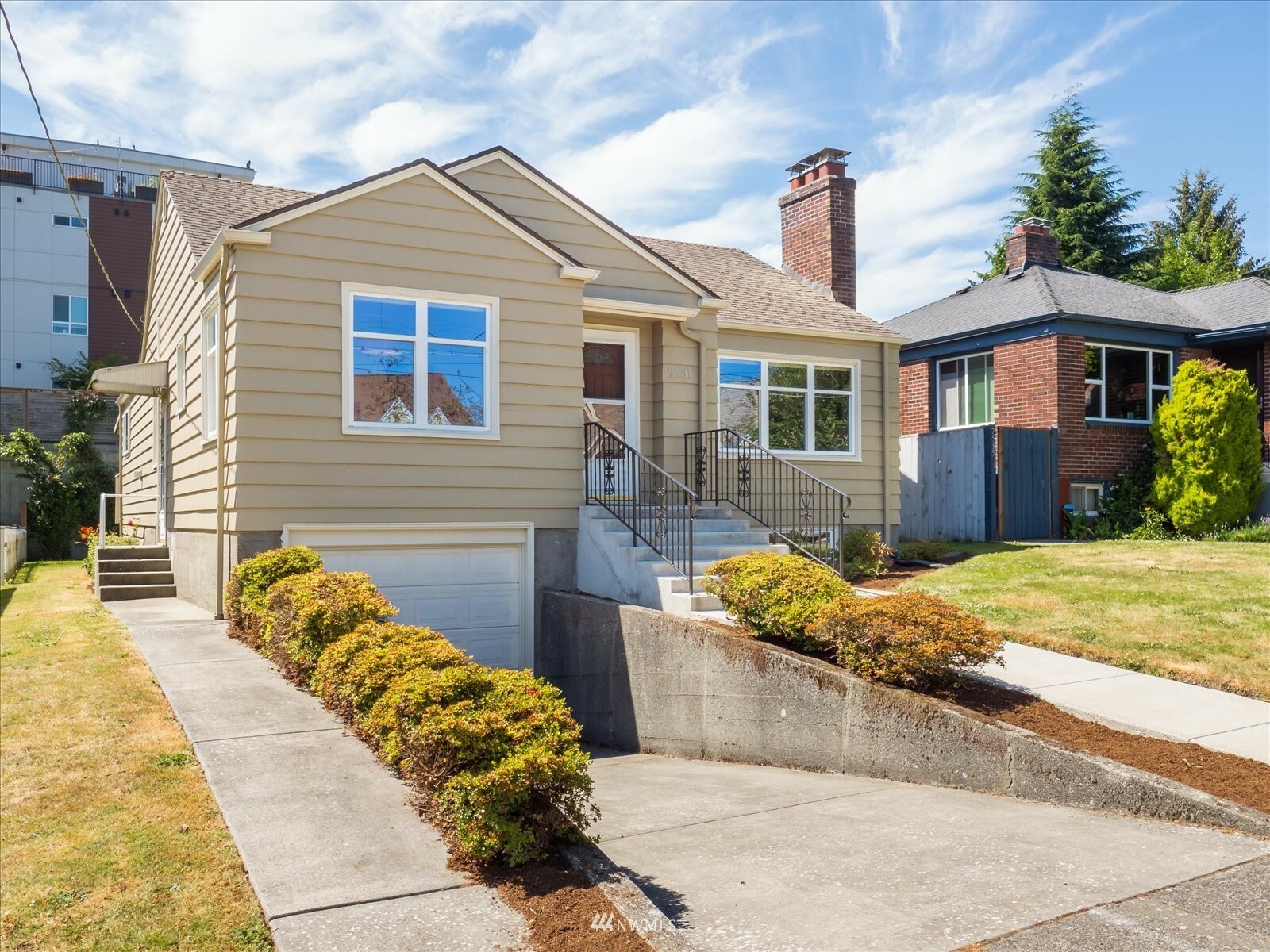 Property Photo:  7531 Mary Avenue NW  WA 98117 