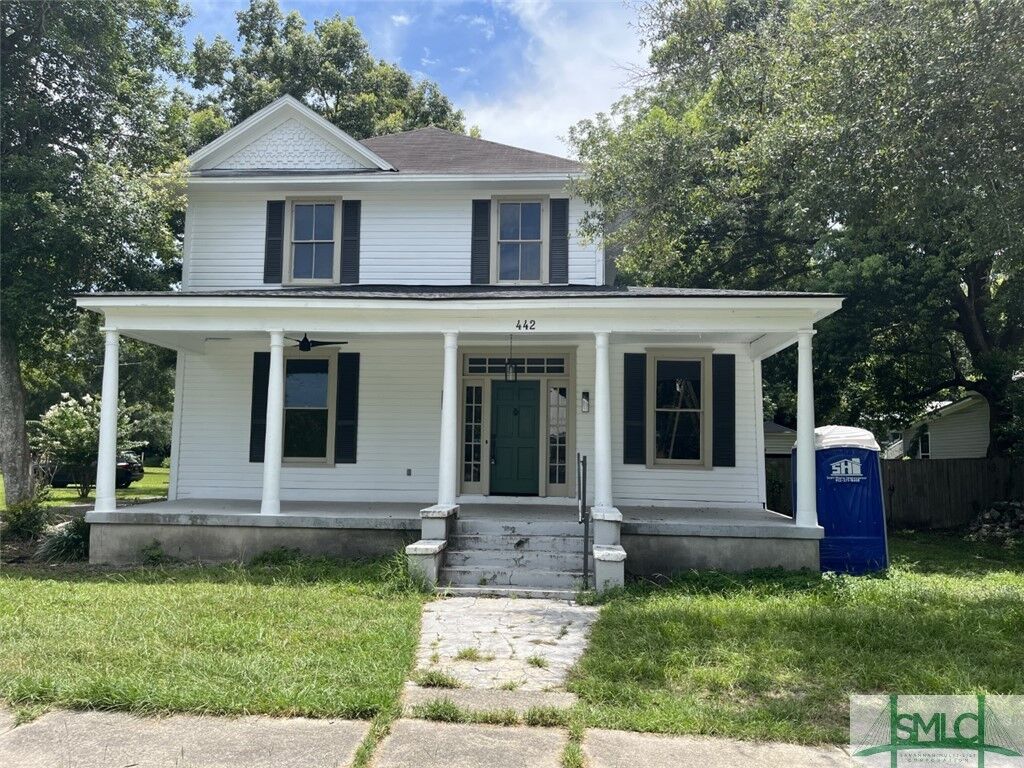 Property Photo: 442 E Orange Street GA 31546
