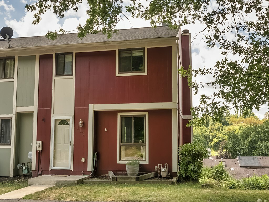 Property Photo:  113 Rampart Boulevard  PA 15068 