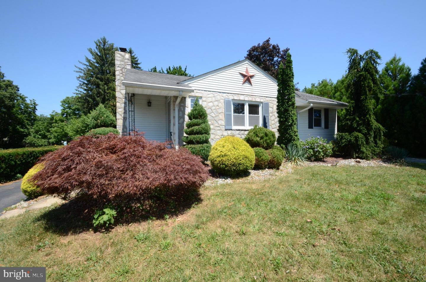 Property Photo: 1008 Edinburg NJ 08690