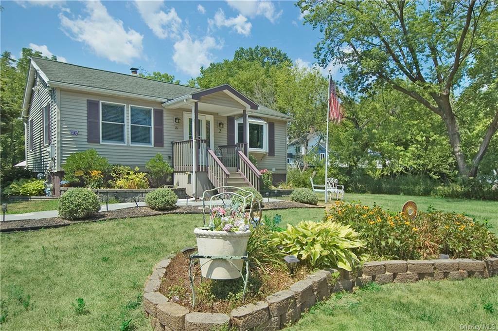 Property Photo:  2 Moffatt Lane  NY 10918 