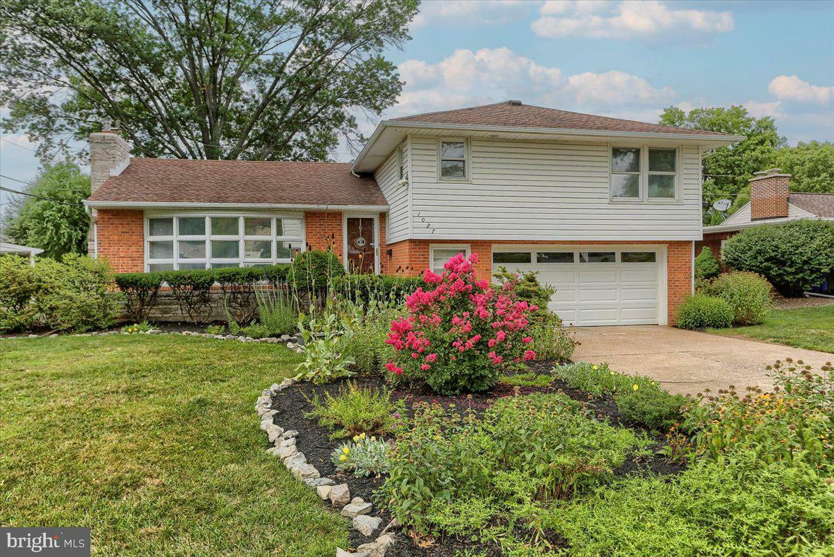 Property Photo:  1027 Drexel Hills Boulevard  PA 17070 