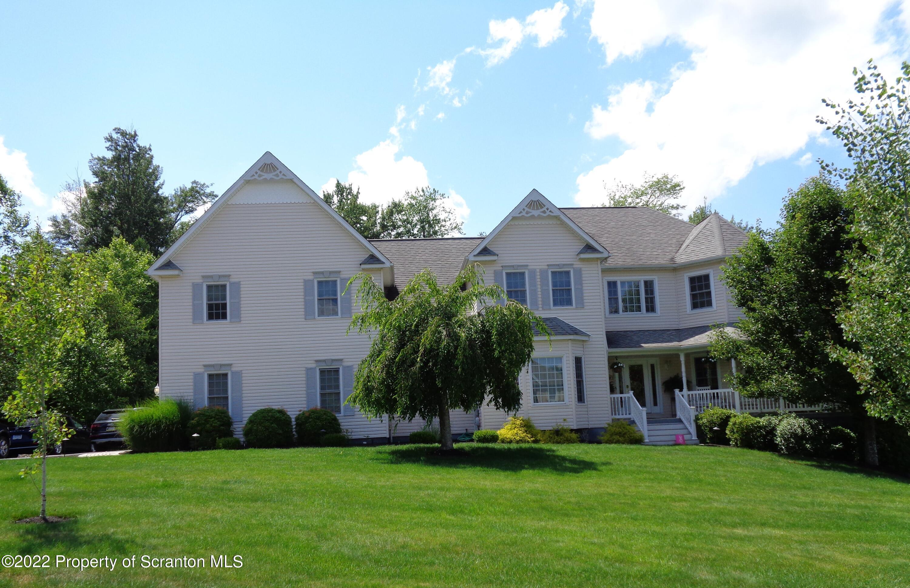 Property Photo: 705 Parkview Road PA 18444