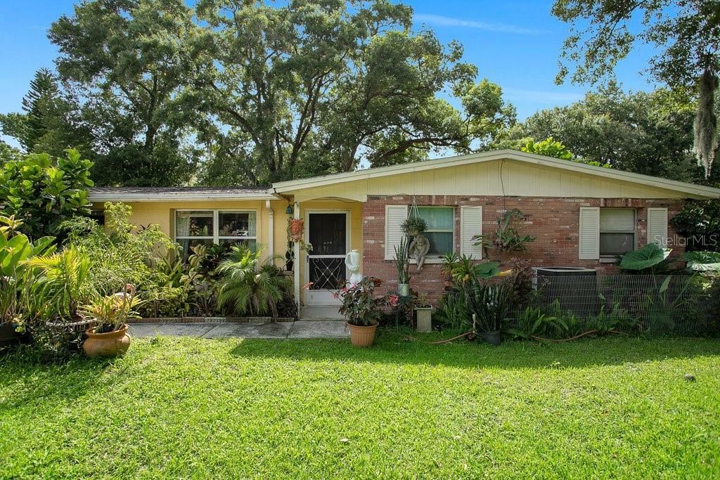 Property Photo:  230 Griffin Avenue  FL 33801 