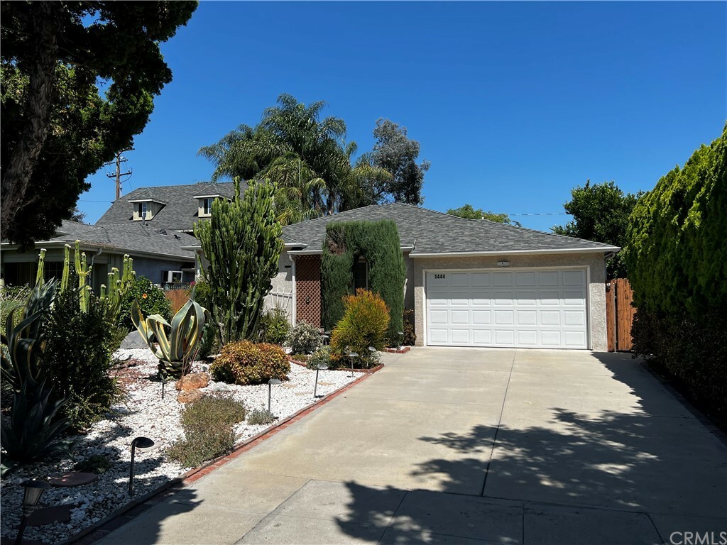 Property Photo:  1444 N Frederic Street  CA 91505 