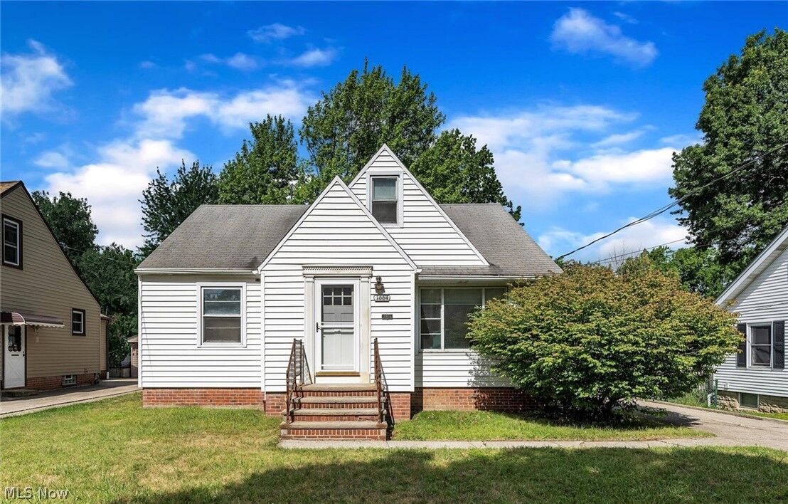 Property Photo: 1664 Brainard Road OH 44124