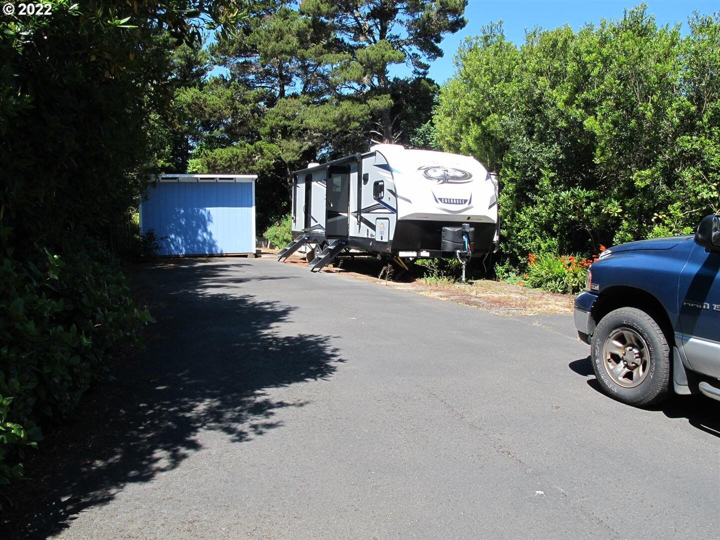 Property Photo:  1600 Rhododendron Dr 107  OR 97439 