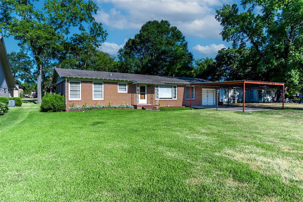 Property Photo:  1421 Holiday Drive  TX 75482 